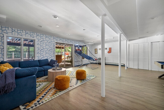 Building Photo - 2A Cherry Ln