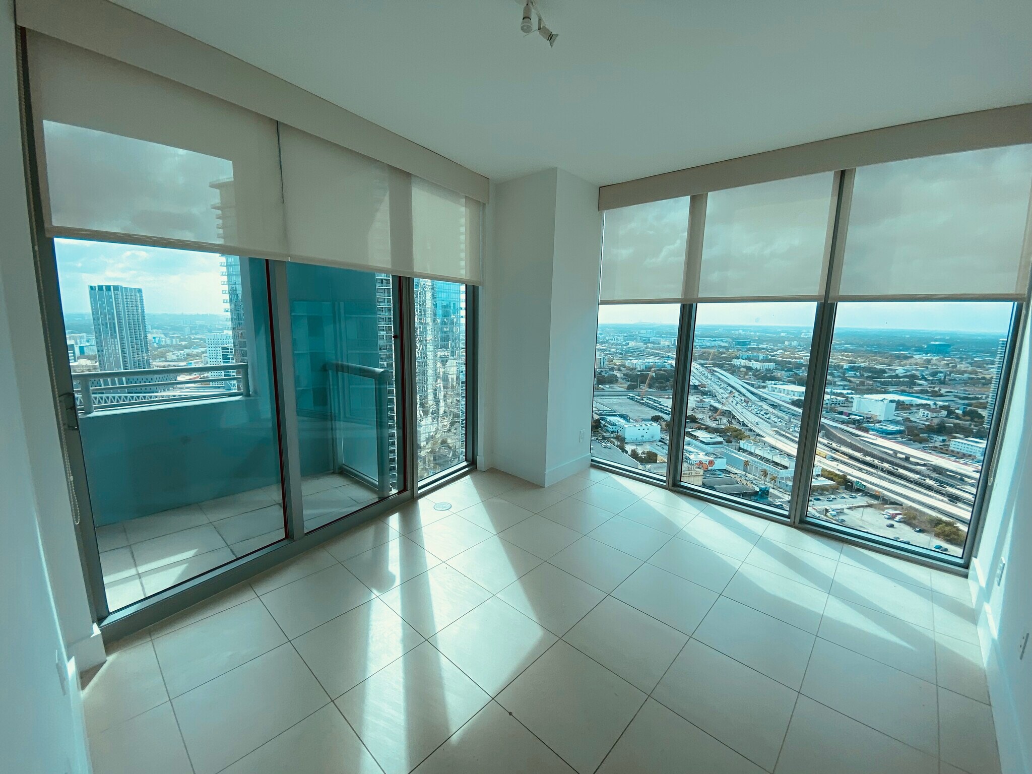 Building Photo - 888 Biscayne Blvd