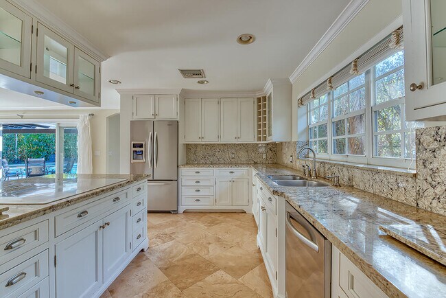 Building Photo - 2288 N Wallen Dr