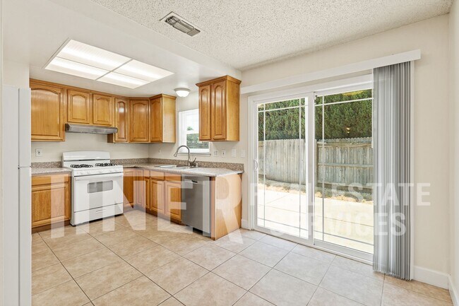 Building Photo - 9586 Meadowgreen Cir