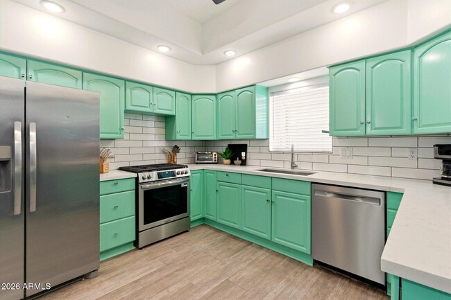 Building Photo - 8140 E Pine Dr