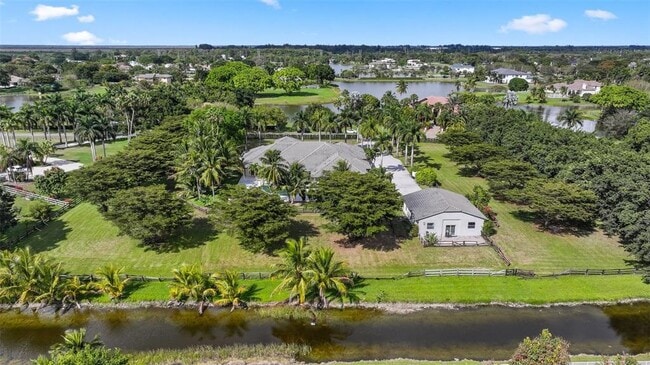 Building Photo - 10630 El Caballo Ct