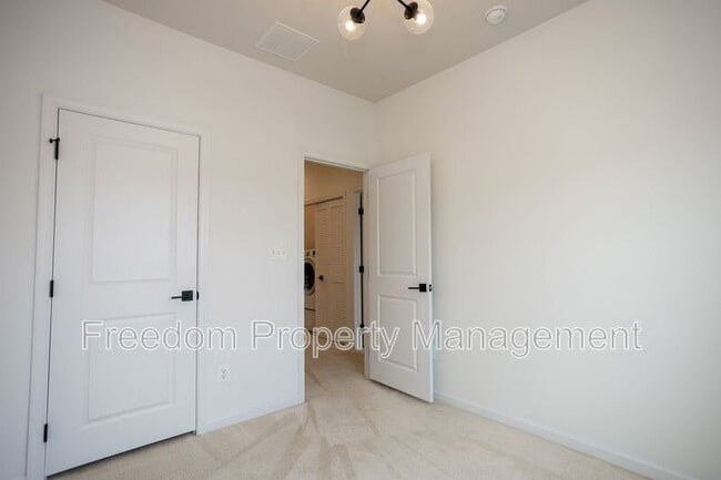 Building Photo - 2023 Serviceberry Rd