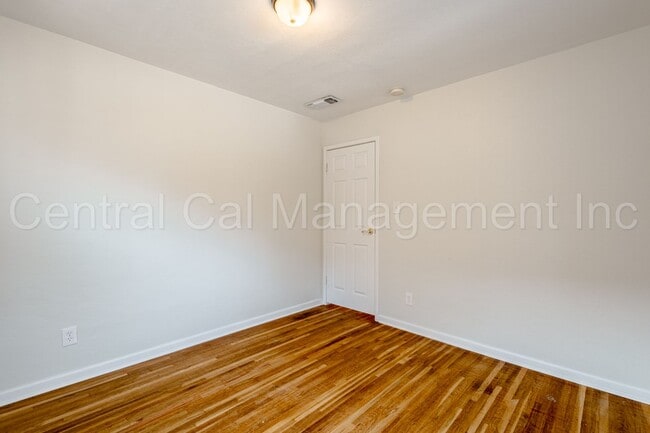 Building Photo - 3 Bedroom/2 Bath Home Near Panorama Bluffs and Garces High School - $2750 Per Month!