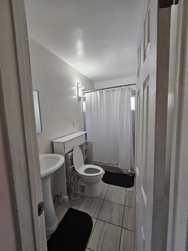 Building Photo - 6623 Almeria Ave