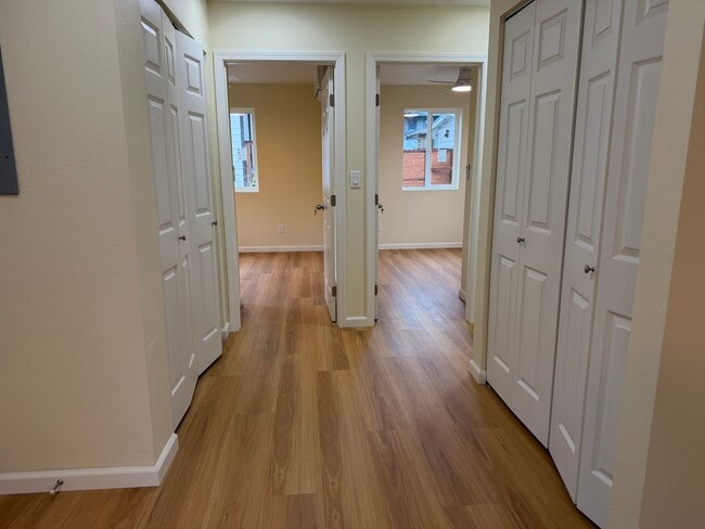 Building Photo - 3975 Altamont Ave