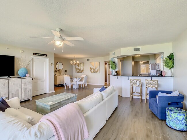 Building Photo - 1851 Jimmy Buffett Mem Hwy