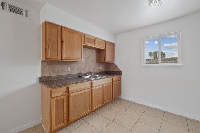 Building Photo - La Paloma Village Apartments