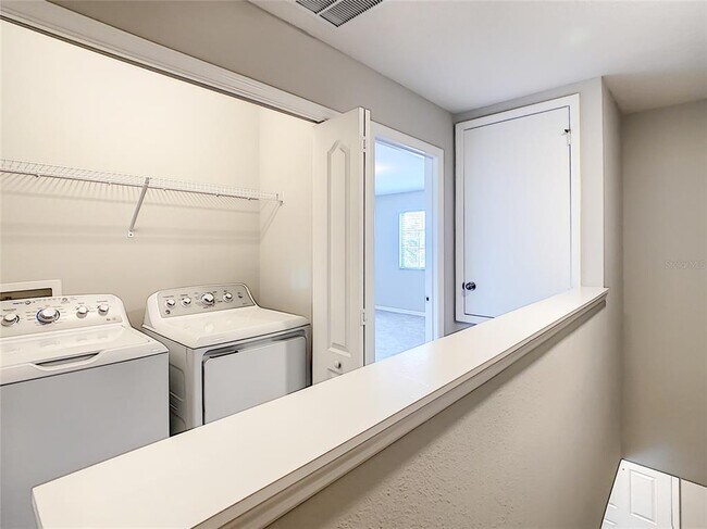 Building Photo - 213 Rustic Loop