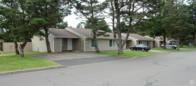 Building Photo - The Pines Apartments