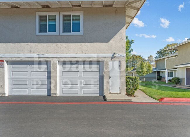 Building Photo - 2512 Wanek Rd