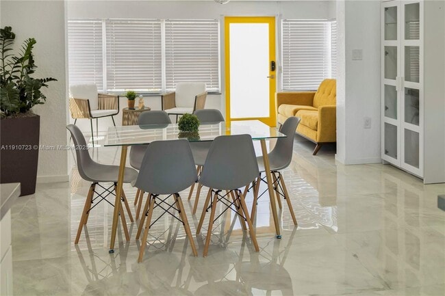 Building Photo - 1241 SW 29th St