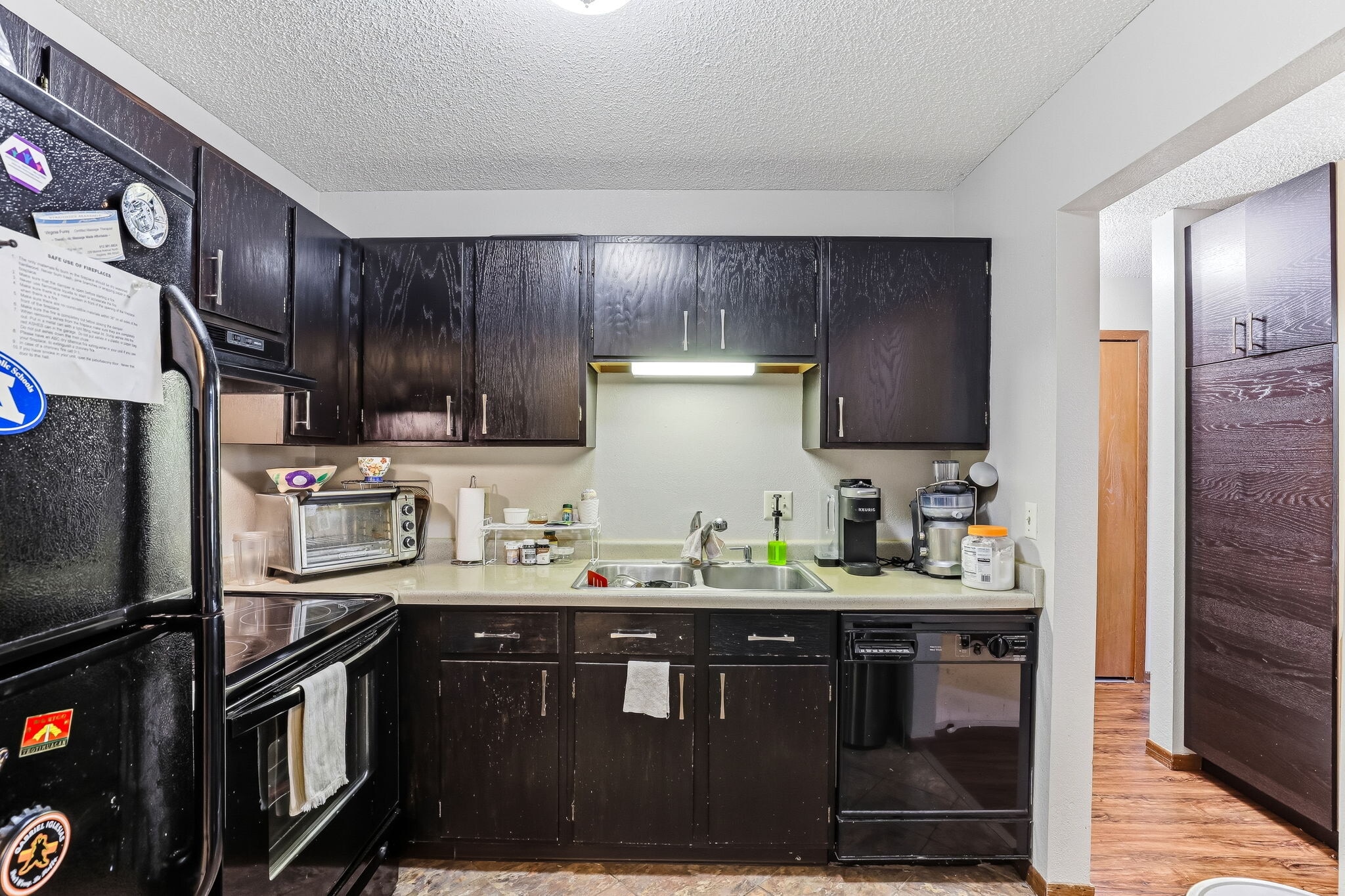 Building Photo - 3850 Plymouth Blvd