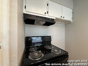 Building Photo - 2802 Lasses Blvd