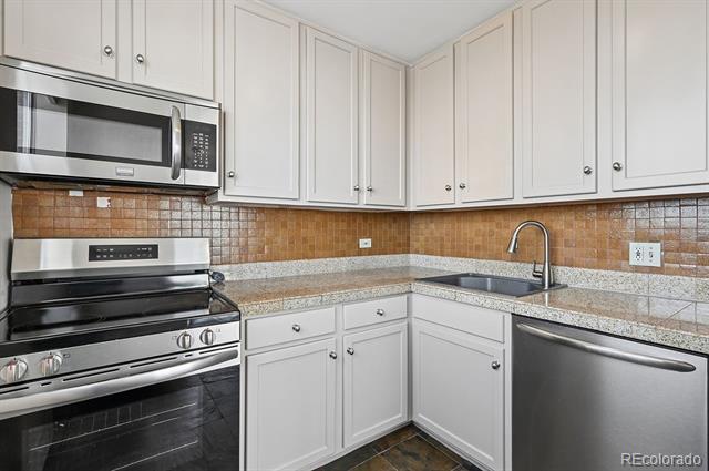 Building Photo - 1200 Vine St