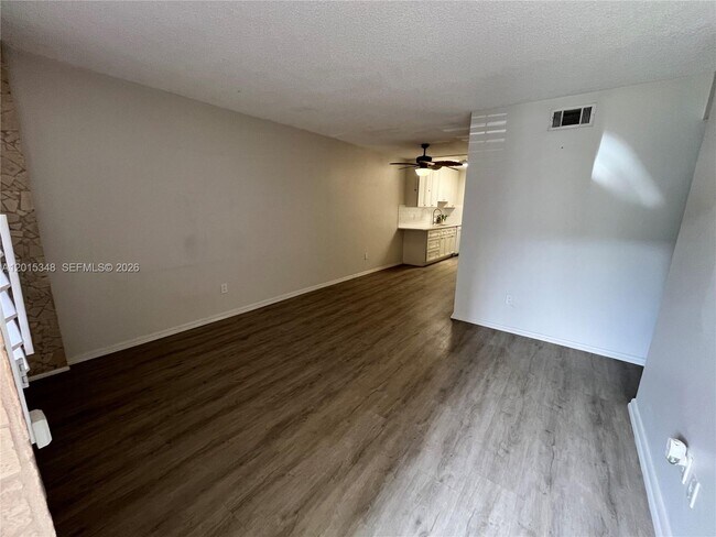 Building Photo - 6550 Royal Palm Blvd