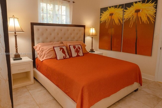 Building Photo - 504 SW 10th St