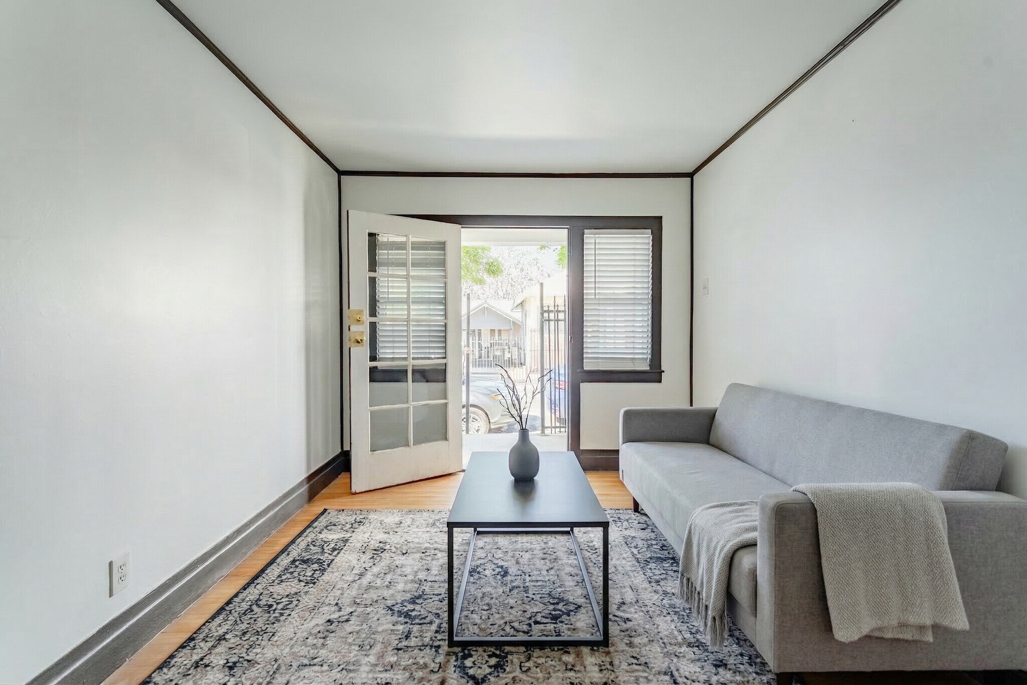 Building Photo - 318 Firmin St