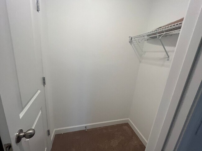 Building Photo - Breathtaking 4 Bedroom, 2 1/2 Bathroom House in Winston Salem, NC!