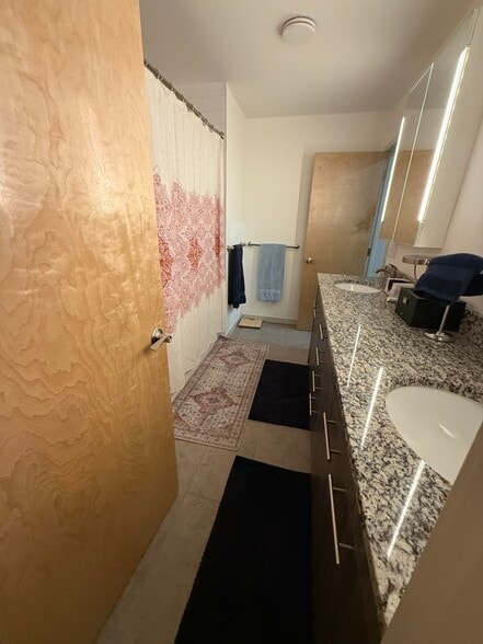 Building Photo - 15015 W 68th Pl