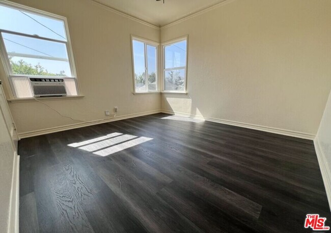 Building Photo - 5114 1/2 4th Ave