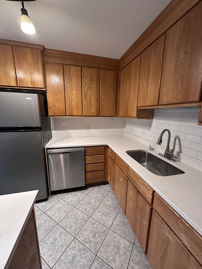 Building Photo - 6024-6026 W 35th Street