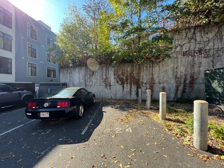 Building Photo - 197 Washington St