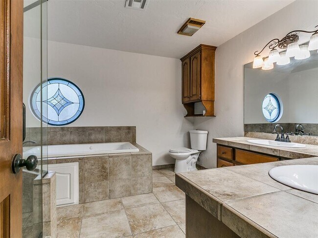 Building Photo - 1117 NW 198th St