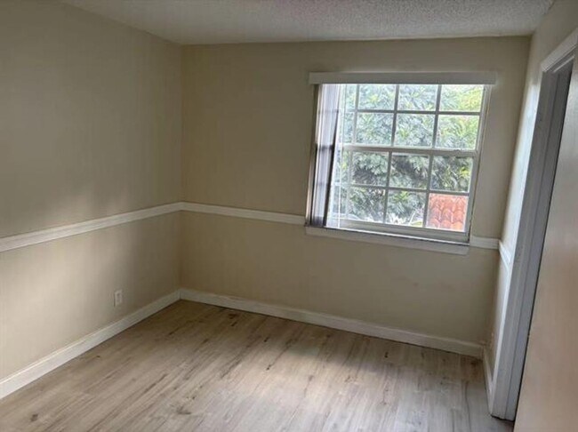 Building Photo - 11077 Longboat Dr