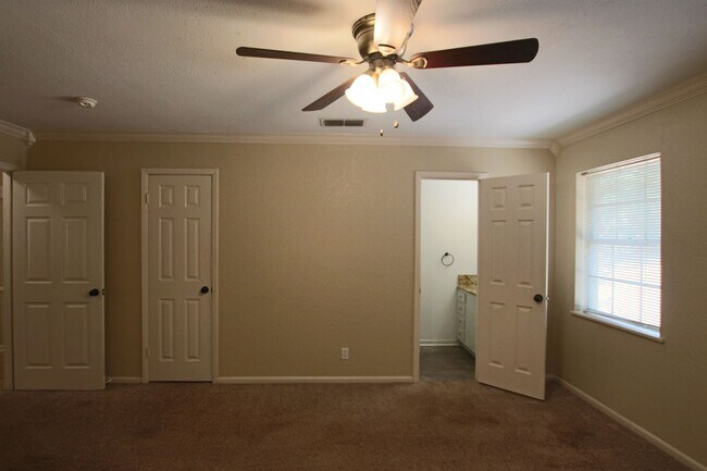 Building Photo - 316 Clemson Dr
