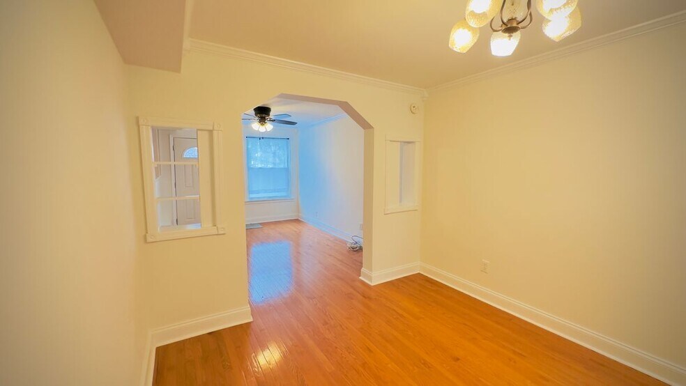 Building Photo - 2234 Fleet St