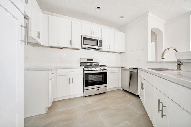 Building Photo - Newport Coast gated community, available now