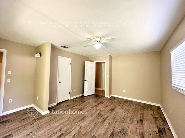 Building Photo - 1324 W Hartley Cir