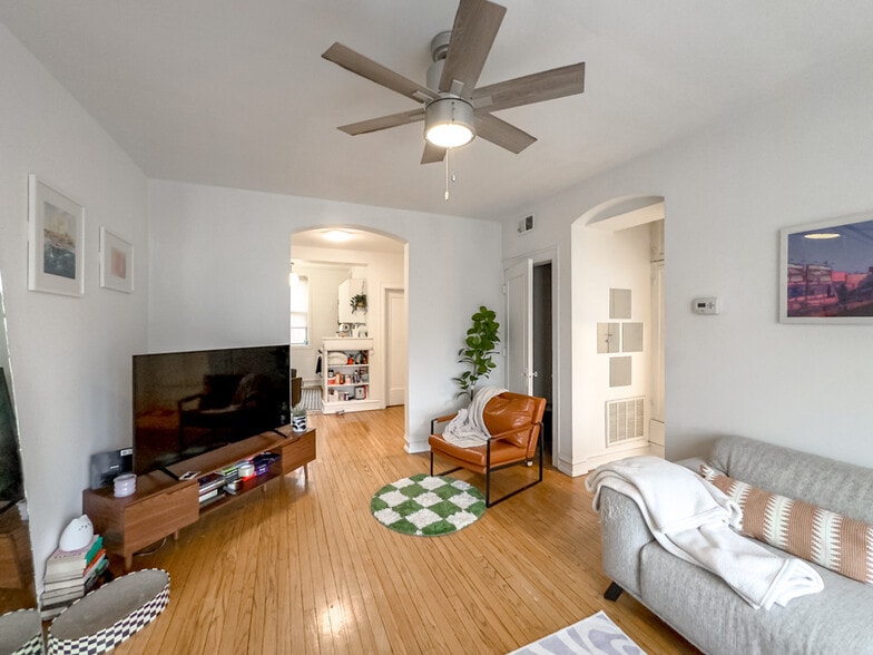 Building Photo - 2023 N Humboldt Blvd