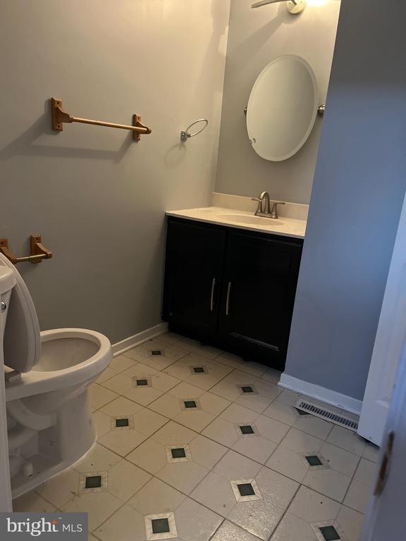 Building Photo - 3105 Trinity Ct