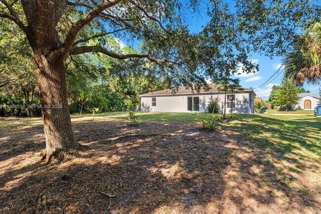 Building Photo - 1774 Glenridge St NW