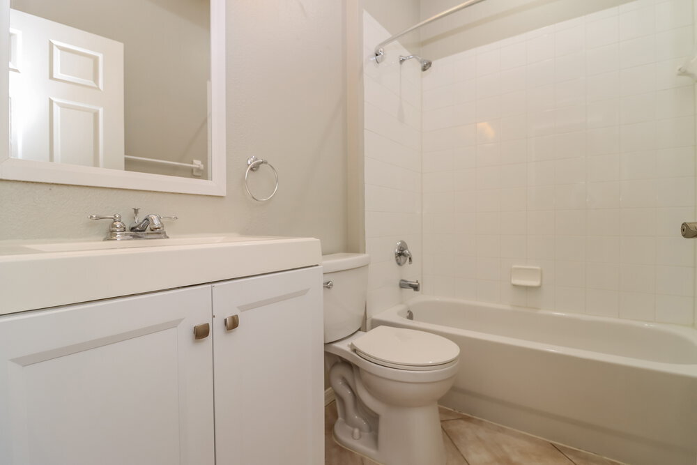 Building Photo - 752 Star Pointe Dr