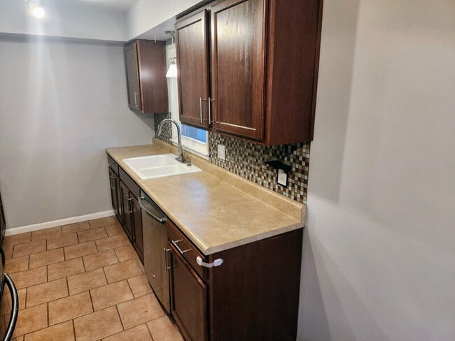 Building Photo - 4001 36th Pl