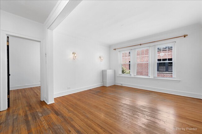 Building Photo - 726 Hinman Ave