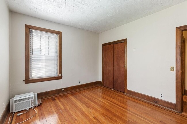 Building Photo - 1000 Hudson St