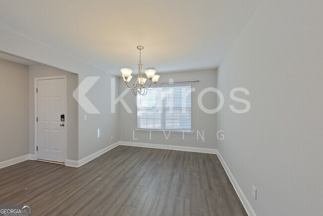 Building Photo - 228 Western Red Cedar Dr