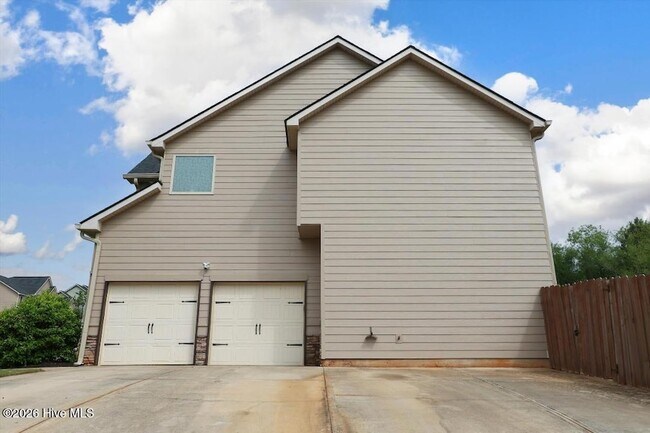 Building Photo - 1421 Dooley Ln