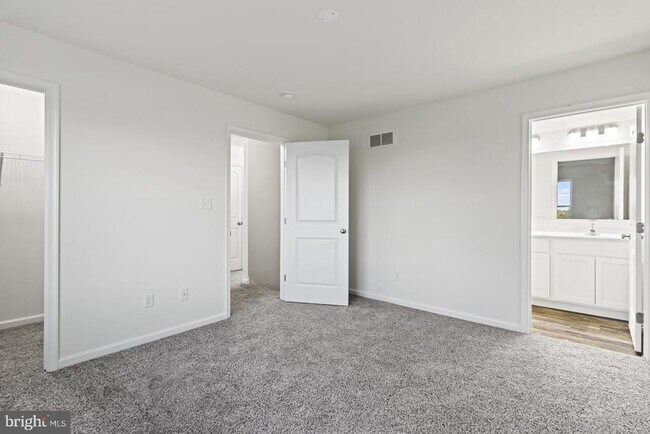 Building Photo - 260 Doylestown