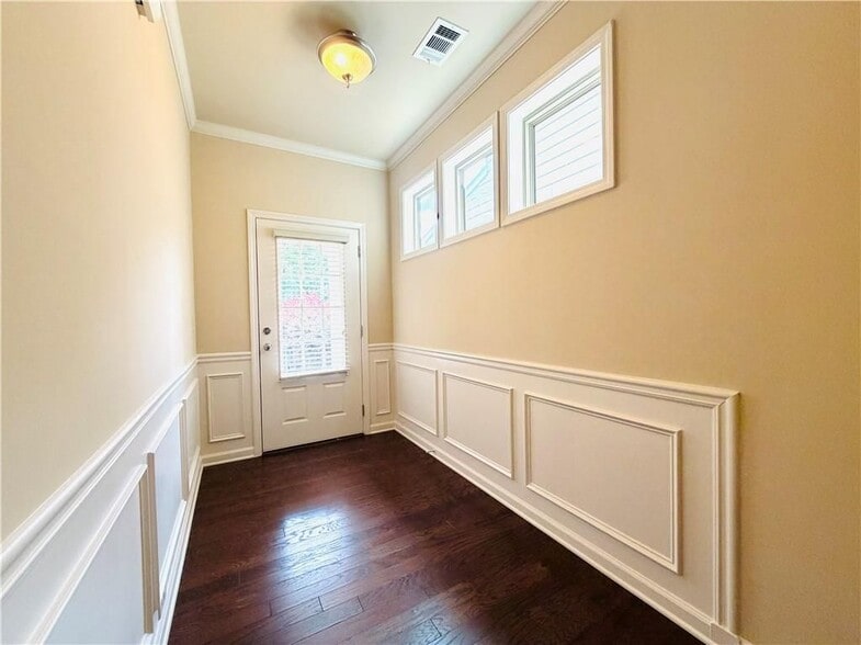 Building Photo - 6215 Crested Moss Dr