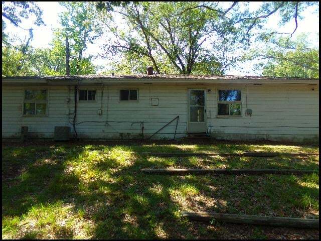 Building Photo - 3 N Meadowcliff Cir