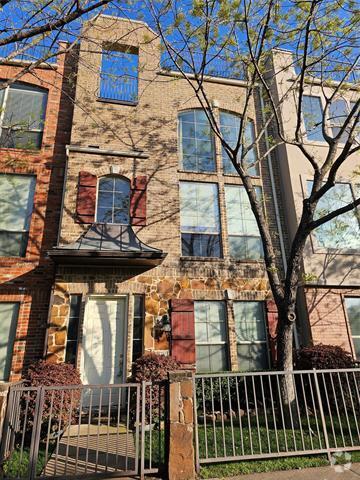 Building Photo - 2712 Floyd St