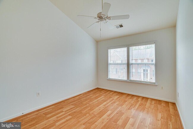 Building Photo - 4147 Presgraves Ct