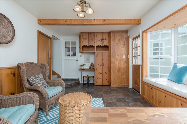 Building Photo - North Napa 4 bed 3 bath Home Available to ...