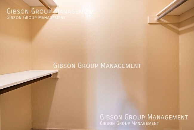 Building Photo - 1240 NW 6th Ave