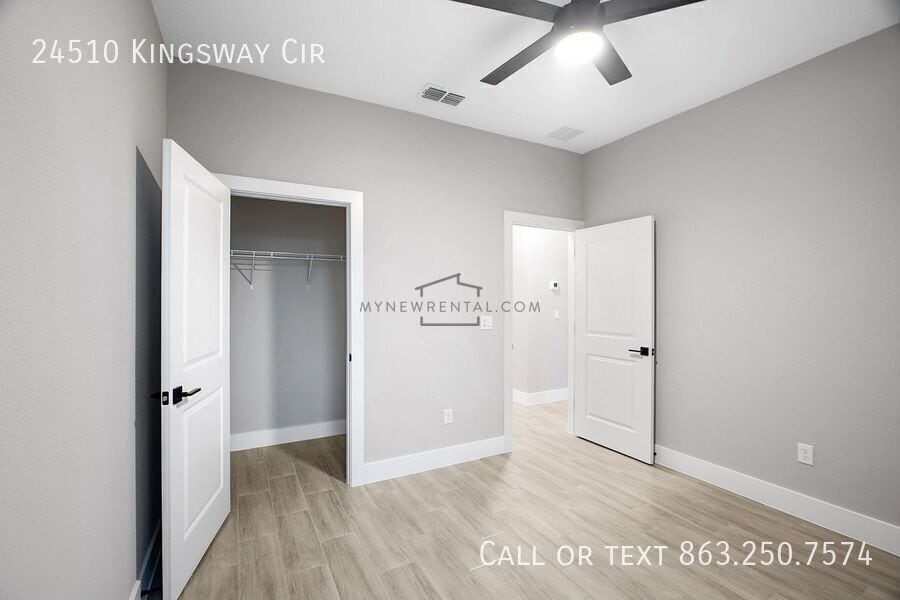 Building Photo - 24510 SW Kingsway Cir